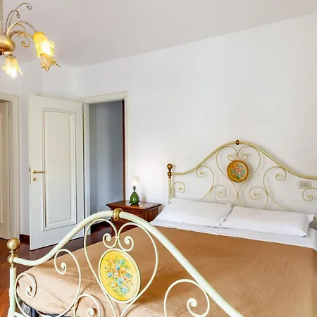 La Dimora Di Apartment